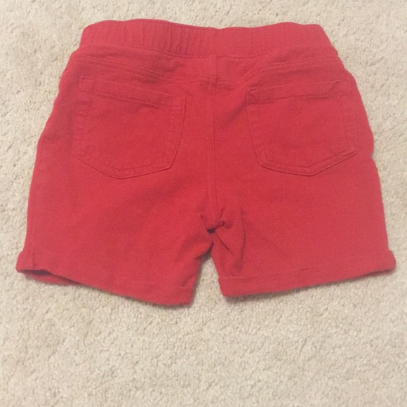 🌈🌺Cute red shorts! 🥰🌺 - Picture 2 of 5